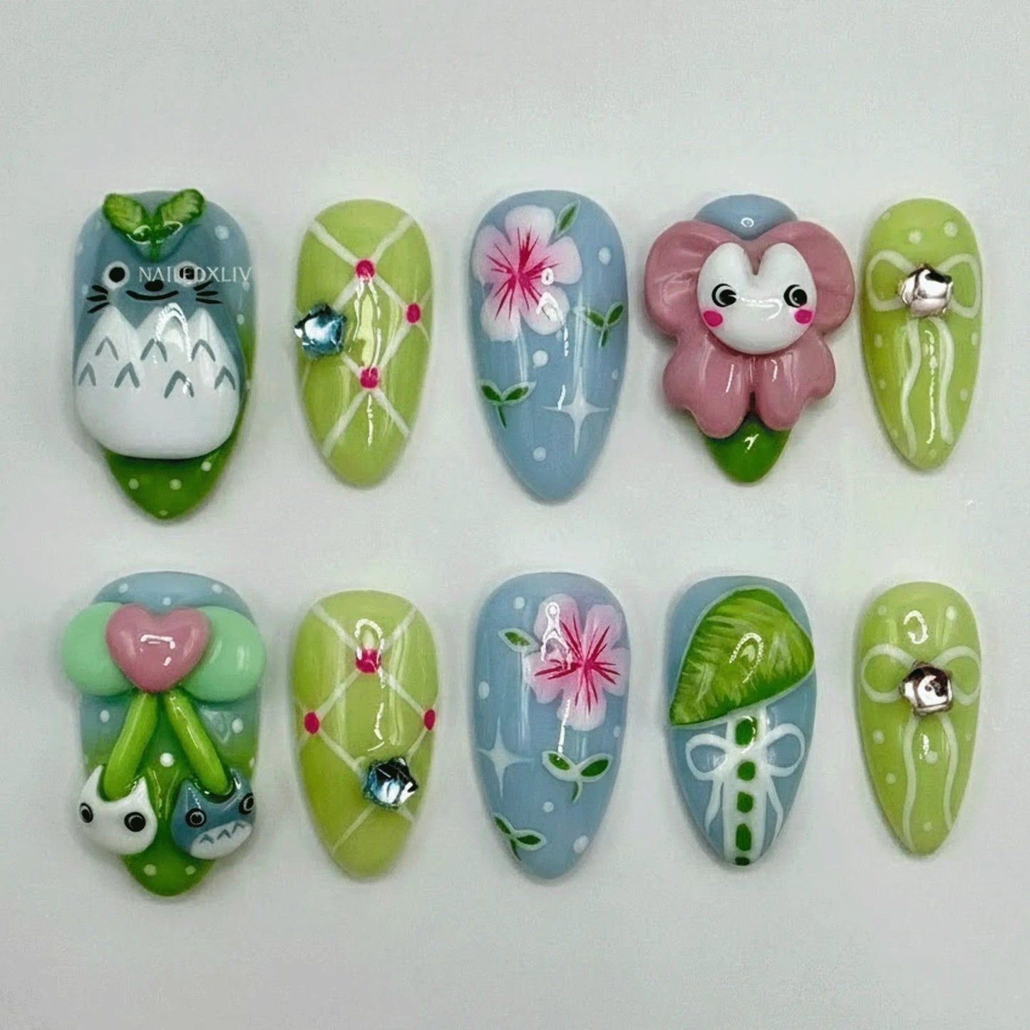 TOTORO FOREST MAGIC