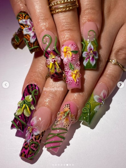 Cute Ghost Doctor Nurse Medical Press on Nails | 3D Cute Ghost Science Hospital Fake Nails | Kawaii Pastel Halloween Gel Nails